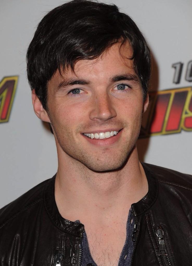 " HAPPY BIRTHDAY TO OUR LOVELY TEACHER ON SCREEN IAN HARDING!!!! 
HOTTEST TEACHER EVER!    