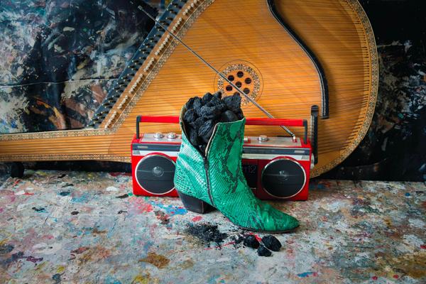 EvergreeneMusic's tweet photo. Something wicked cool this way comes…October 28th….watch this space for more details…soon!! http://t.co/8vEm67gZFw