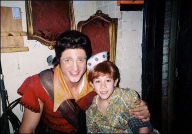   PHOTO ARCHIVE: Nick Jonas on the Musical Theatre Stage   

happy birthday bubs!!