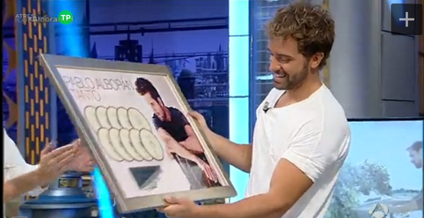 Enhorabuena a <a href="/pabloalboran/">Pablo Alborán</a> por el reconocimiento de los 10 discos de platino con su disco "Tanto"