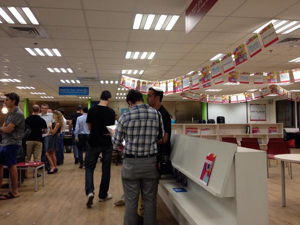 _nethels_'s tweet image. Part of the Open Startup - The Library #DLDTelAviv #Pzartech #MyHeritage #SnapGet #Tellavista