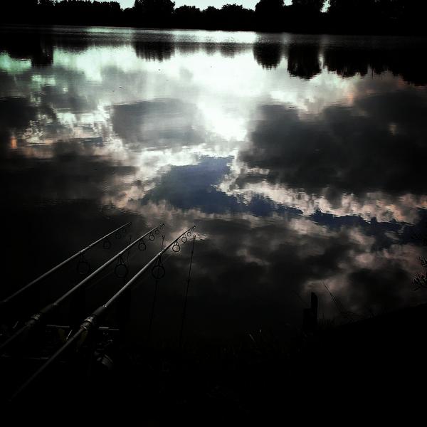 Ahook1 tweet picture