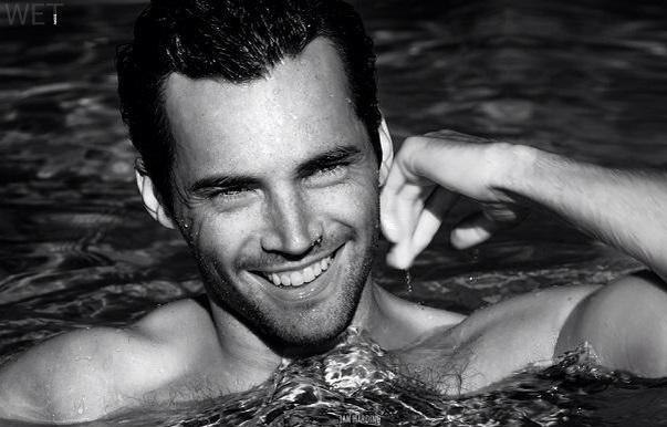 Happy Birthday Ian Harding. Hottest 28 year old alive. 