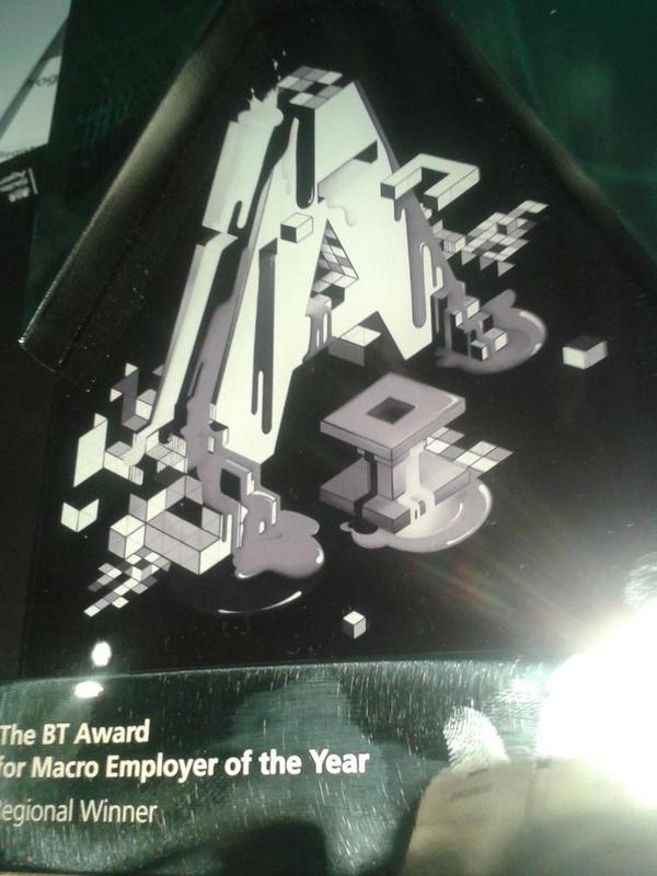 HRSandraMcDay's tweet photo. Well done team! We won! @TNTExpressNews #regionalwinners next step the Nationals #AppAwards14 http://t.co/ggSsdtsAUn