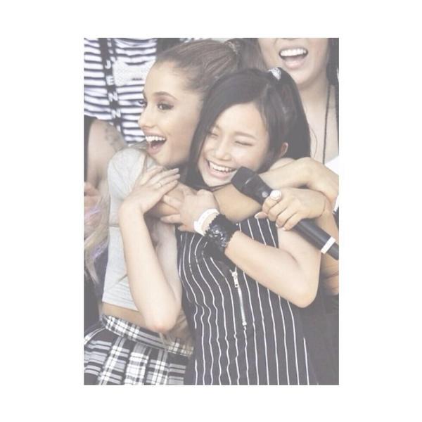 mybocabeauty's tweet photo. this picture is so cute my heart http://t.co/OznIqCqdri