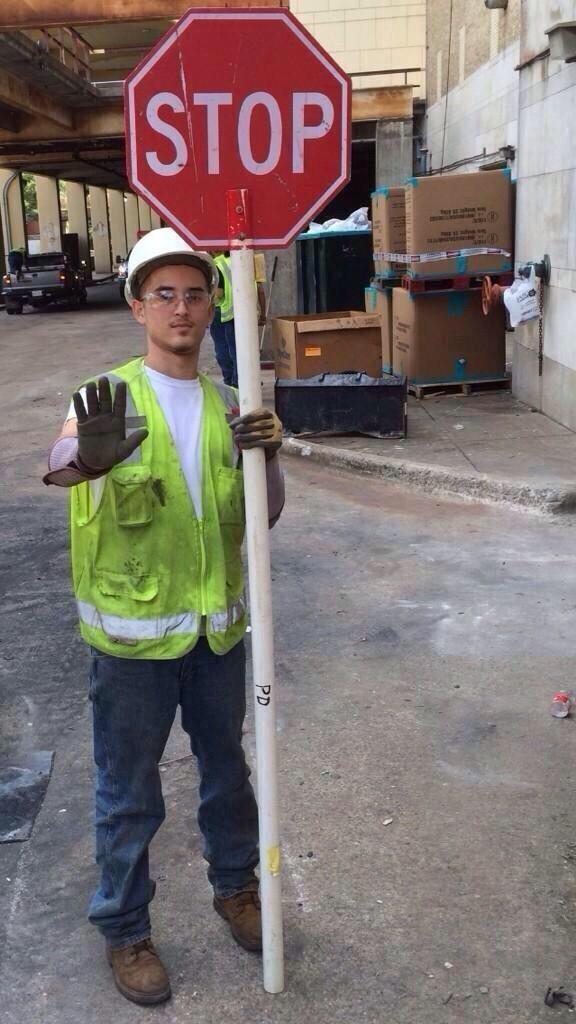 TheCommonBae's tweet photo. when u see someone flirtin with bae http://t.co/FU3keFgQpW