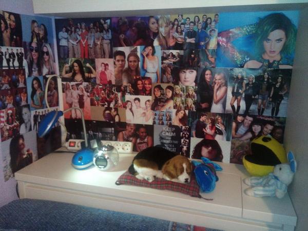 Silvia_tartaj99's tweet image. That&apos;s my room ;) And I&apos;m ready for Faking It Next Week #Karmy #TeamKarmy #FakingIt #FakingItSeason2