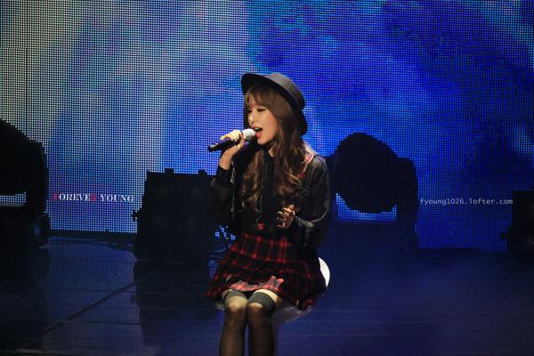 [Appreciation] Tiffany at Holler Showcase - Celebrity Photos - OneHallyu