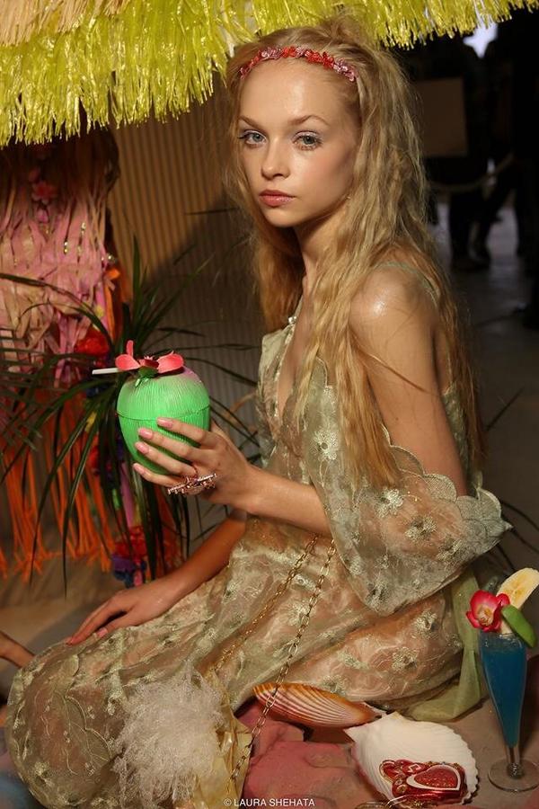 LauraShehata's tweet photo. Loved the presentation @RyanLOStudio #lfw #SS15 #fashionweek #TopshopShowspace http://t.co/6kC9G1LSgI