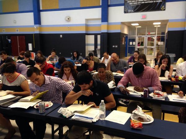 alpzfdz's tweet photo. ICP San Juan Saints dig into "Practice Perfect".  #IDEApracticeperfect Thanks! @joanngama http://t.co/IksDjmLtIx
