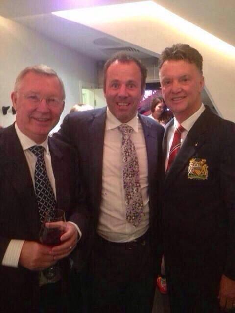 Louis van Gaal junto con Sir Alex Ferguson