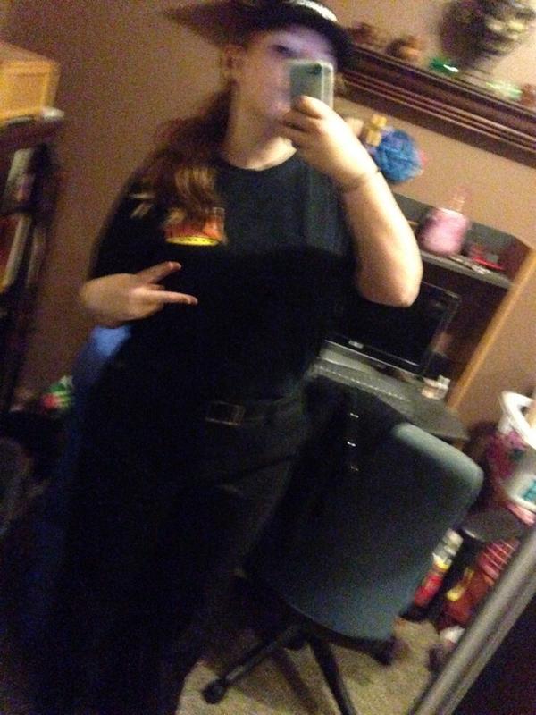 lesbiansmesbian's tweet photo. SUITED UP #CAPTAINCAESER http://t.co/lJ5Rv3noz3