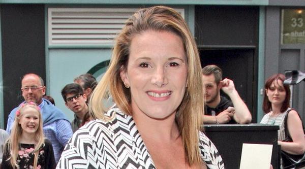 SB_LatinosPage's tweet photo. Sigan disfrutando de su dia, @Bailanators! πππ #WeLoveSamBailey xx #PonganlePlay a Sam! π @SamBaileyREAL xx http://t.co/GxSIq4kj85