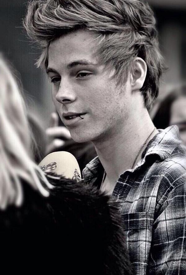 httpfraud's tweet image. 