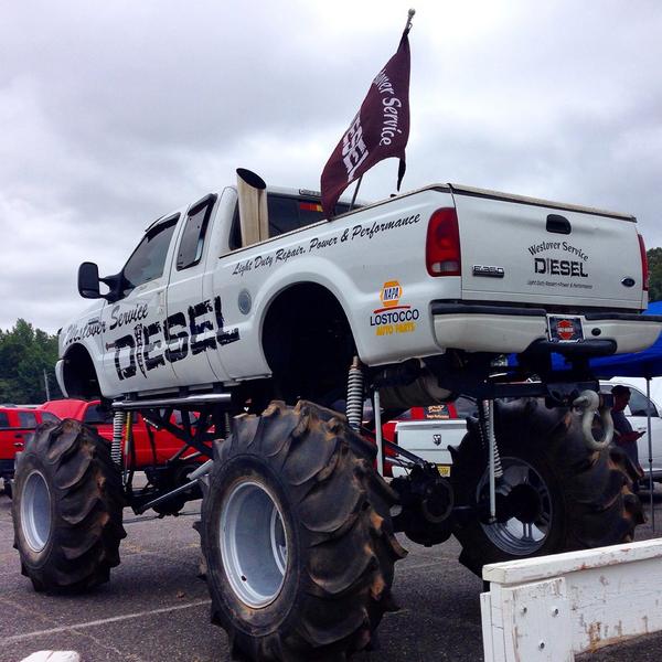 CarsInThePark14's tweet photo. Built Ford Tough #ford #diesel #truck #Dieselnationals #dieselshow http://t.co/LzfTtyBkkX