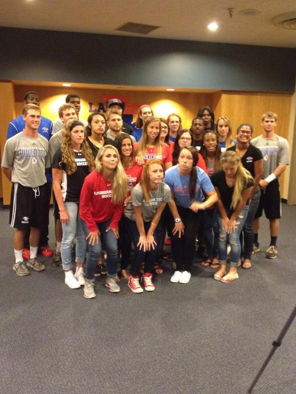 jelenavucinic4's tweet photo. Caught @rubyrichiee having a moment. #LATechSAAC #goodlookinggroup http://t.co/Jgt7iLl0S8
