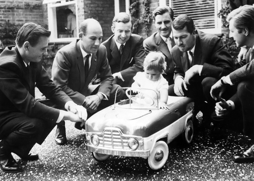 Happy Birthday to Damon Hill - 54 today 