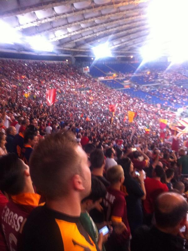 apra62's tweet photo. Questa será  Forza Roma !!!!!! http://t.co/76wUogQ9sH