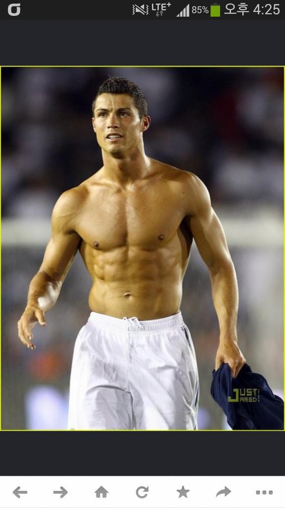 이정도 몸만 되도..ㅋㅋ
축구를 다시 시작해야겠군