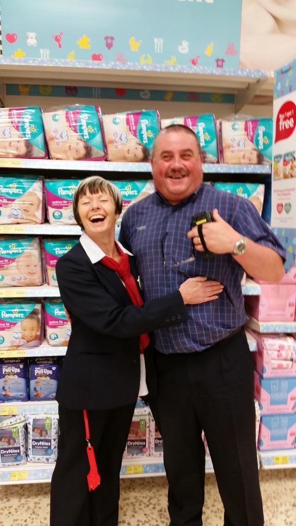 Mary congratulating Brian on his #WOW comment for great #service #teamqued