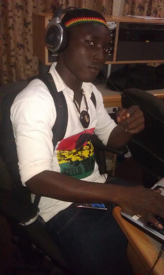 CHUKULION's tweet photo. #workinghard makes me feel like am droping the #world http://t.co/wAFG7xla1I