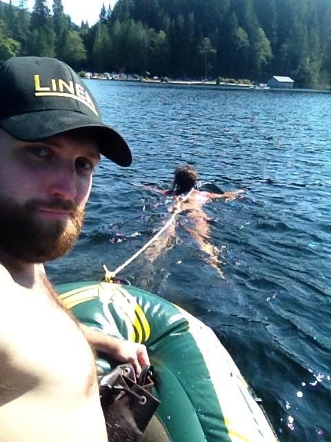 DanBilzerian's tweet photo. Seems correct RT @djhuts: Am I doing it right @DanBilzerian ? http://t.co/UapA6SsUVz