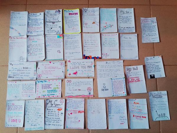 Xi Natural Science 6 Pa Twitter Menulis Kartu Ucapan Dari Anak Ke Ibu Ibu Ke Anak Anak Ke Ayah Dan Ayak Ke Ibu Pelajaran Bahasa Inggris Http T Co Iuexbvjthq