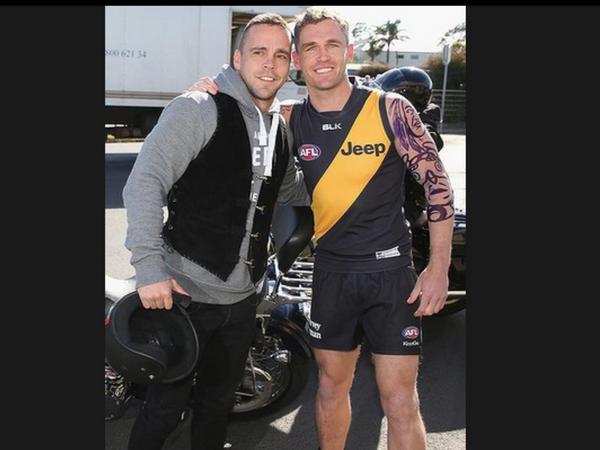 Tiggerstales14's tweet image. @GeelongCats do post season celebrations better than most, respect to @joelselwood14 here as #PushUpKing @Richmond_FC