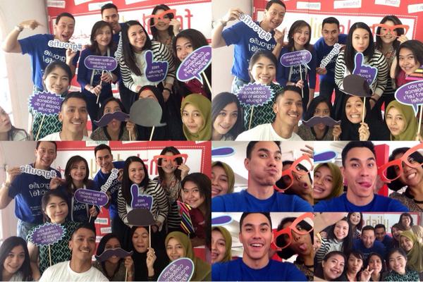 dorihusodo's tweet photo. Seru-seruan #groufie sama darius bareng @HeadShouldersID at @femaledaily 😆😎😁😚☺️🎉🎉🎉 http://t.co/x2MhFxVnKs