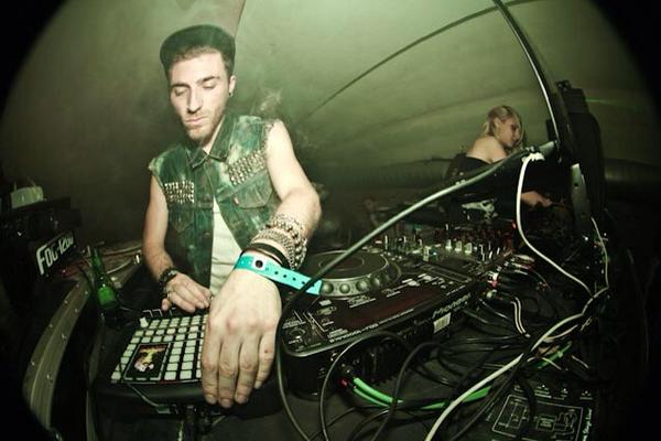 MALAKWA's tweet photo. #Dj #set #Electropunk #Electronic #TechnoIndus #MLKcrew http://t.co/Ub1XODHtj2