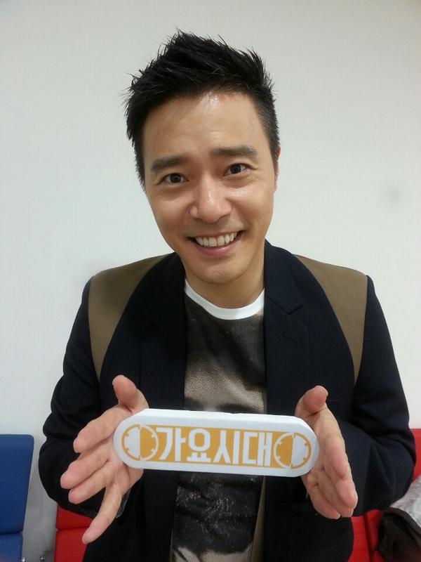 오늘이 고백데이라면서요~?! 저도 여러분께 고백할게 있어요...
가요시대 가족분들 사랑합니다♡
얼른 또 만나요! 9월 21일 일요일 오전 11시!
원조 #아이돌 R.ef 꽃미남 보컬 이성욱오빠와 함께해요^^!