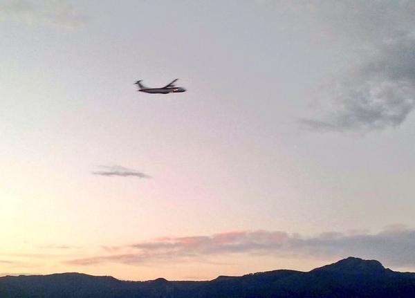 SpottersLESO's tweet photo. Good morning! Buenos días! @iberia #IB8317 on her way to MAD @ATRaircraft @Juanmarimanero @vargasmoni @EDDFSpotting http://t.co/Qnu3REMfm7