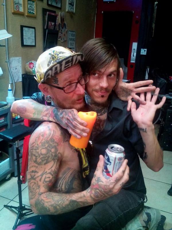UnicornMagic666's tweet photo. @Aaronistattoo and his #husband #bonerbros  #teammaglight #bonerpants #gay #inkmasters #inkmaster @SpikeInkMaster http://t.co/K6POQLmjU1