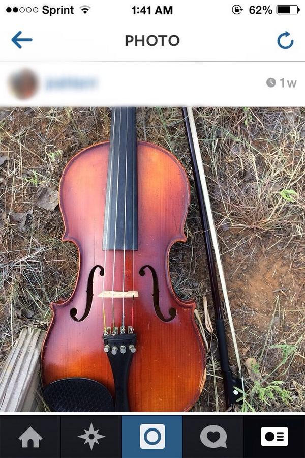 Orchestra_Probs's tweet image. I don&apos;t care how artsy you think you are, you don&apos;t put your instrument on the ground. #orchestraproblems #smh