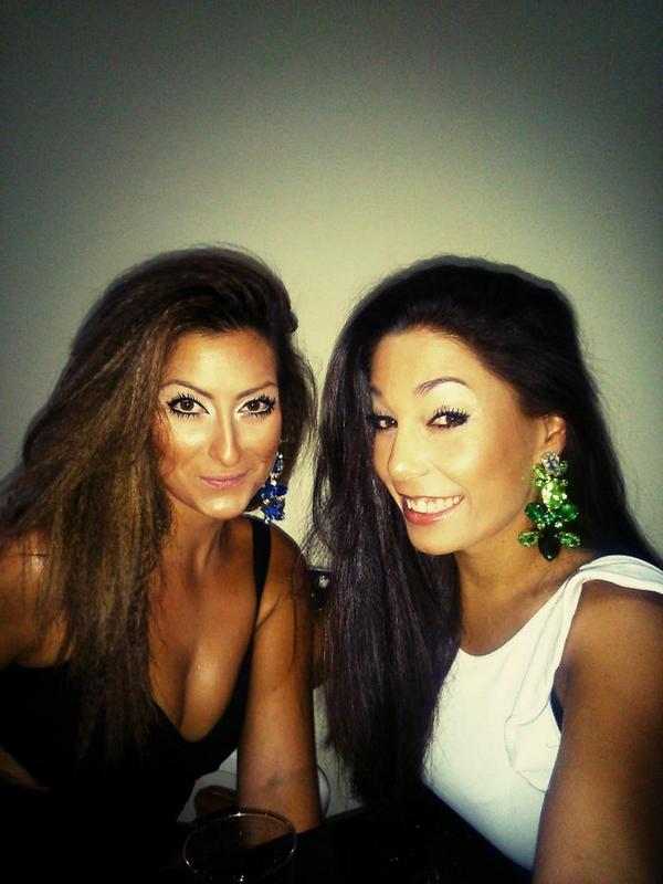 Noche de cenita con mi gorda!!@Anitaatienzar #vinitos #masdeungin #terminamosenuranga! Jij