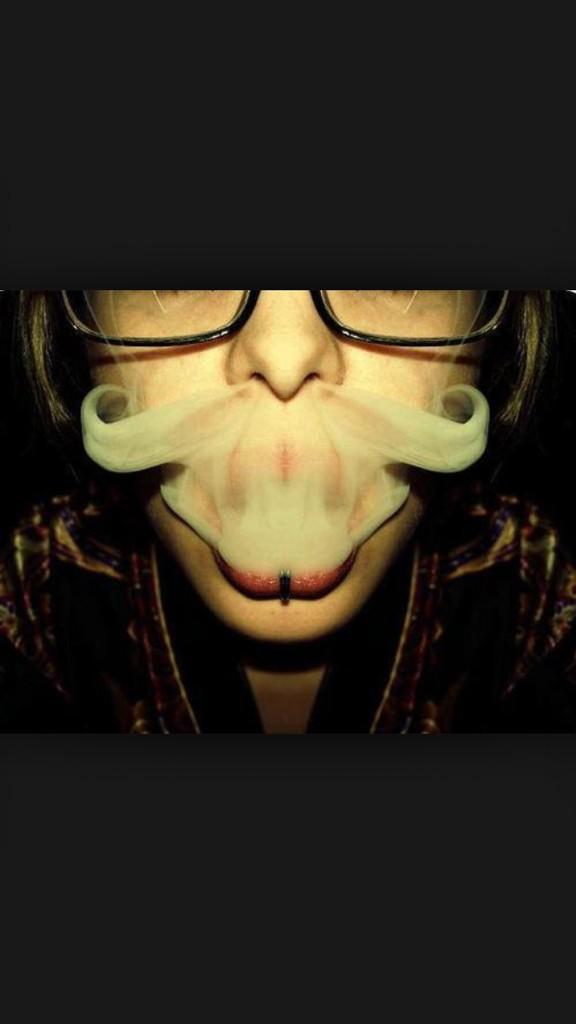 WeedCold's tweet image. Me sister :3