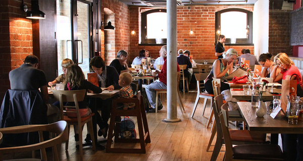 coalkitchenuk's tweet photo. Out shopping in #Gloucester? Visit us for a hot, fresh, tasty meal in a stylish old warehouse http://t.co/OQ1m4cyCxU http://t.co/GUCwT8lG5d
