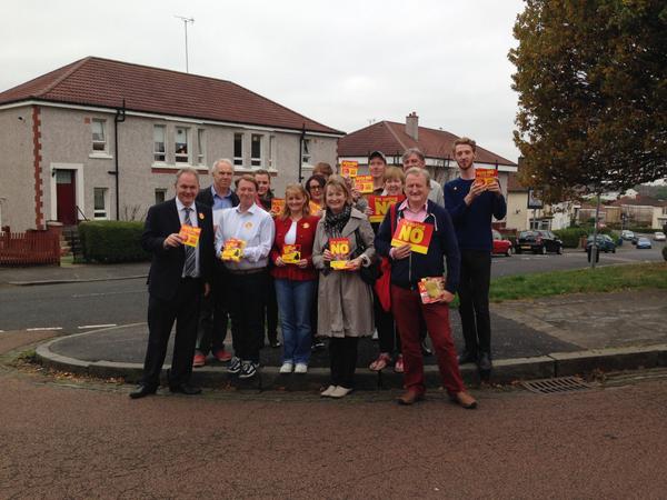 HarrietHarman's tweet image. In Riddrie #LabourNo #letsstaytogether @SteveTheQuip @William_Bain @ChrisMurray2010 @CathSpeightGMB