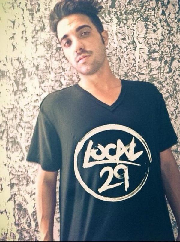 Local_29's tweet photo. La familia crece! @Local_29 este domingo en @SupremeNiza ! Te vas a venir a #Surubear ? http://t.co/iKRcaPsTgr