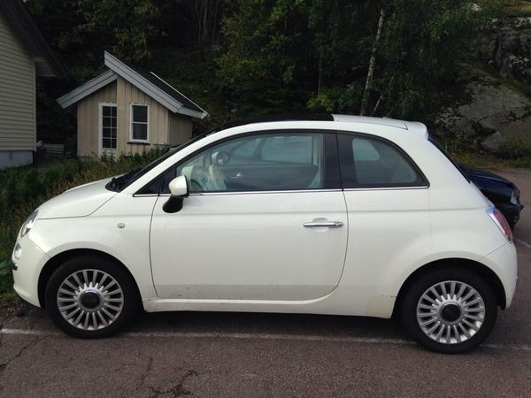 cotpo's tweet photo. Jeg selger bilen min! Det er verdens fineste bil.send PM for mer info!Litt retweet hjelp?! http://t.co/Ac1zDJYGVy