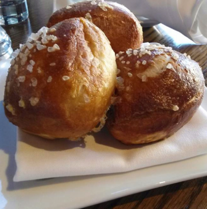 It's time to eat! #BOS #lunch #pretzels #financialdistrict