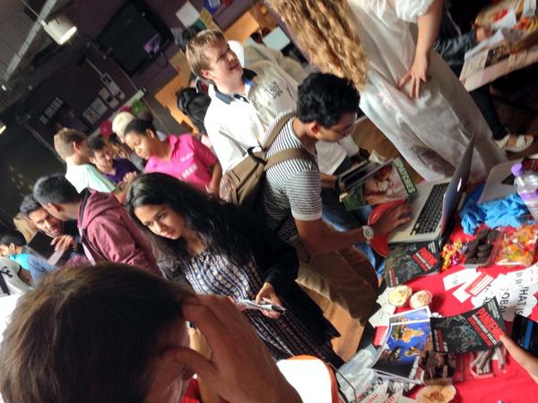 BartsSfGH's tweet photo. Great to see so many of you involved #freshers #barts #medsin #kickebolaout #goodNHS #globalhealth http://t.co/66yfjHLVyU