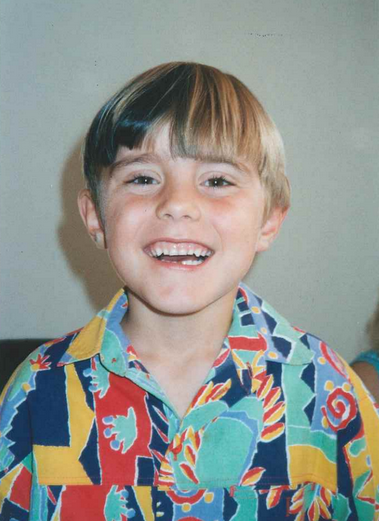 kensleyym's tweet photo. @PointlessBlog #HappyBirthdayAlfie HAPPY BIRTHDAY ILYSSM!!!!!And this is the cutest picture ever. #BabyPointlessBlog http://t.co/slCfeFgwnI