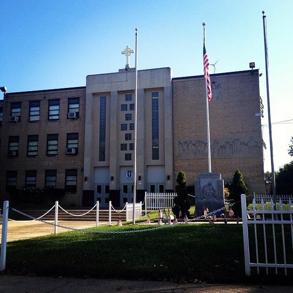 Tim_HFU's tweet photo. Excited to meet with students today! Class of #FJ07 #HFU12 @FatherJudgeHS @ArchPhilly http://t.co/PjADFURM0o