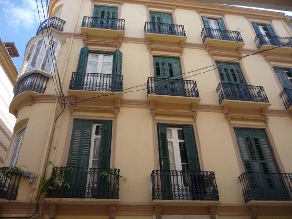 Centralmultise1's tweet photo. Reformas integrales de viviendas en el centro de Málaga...http://t.co/Bpb6G9syob http://t.co/JVYRxTnKme