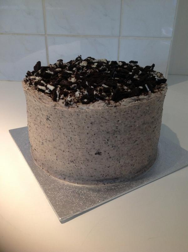 TheYummyYank's tweet photo. Chocolate Cake with Oreo Frosting making its way to @SoulKitchenTWL @wardrobeleeds! Don't miss out on a slice or two! http://t.co/Y2iseJ3qPX