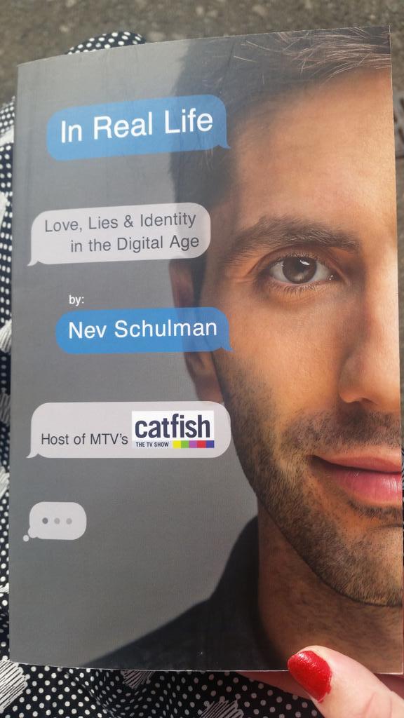 S1mTucker's tweet photo. Been waiting for ages for this book to get into my hands! Just in time for my 2 hour trip. Love it @NevSchulman <3 http://t.co/OIWYTayzJq