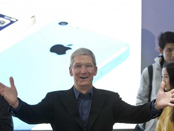MyOfferGenie's tweet photo. Here's The Incredibly Simple Trick Hackers Use To Get Into Your Apple iCloud Account
http://t.co/CDdkaP03fM http://t.co/sZp62G1egE