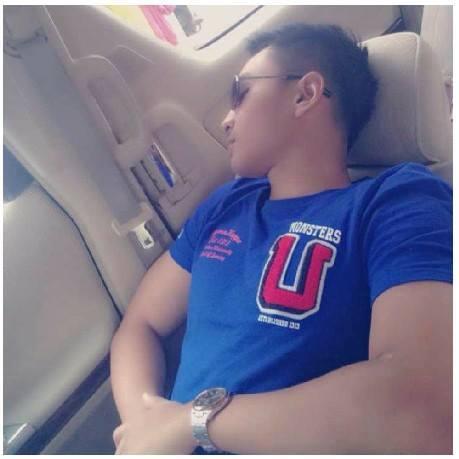 man_glasses's tweet photo. paling seneng liat cwo cakep tidur tp kcamatanya lupa dilepas, #priaberkacamata ala admin @forum_sehati haha http://t.co/gz3JAjkHCb