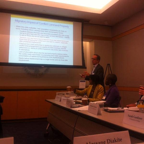 IOM_LPR's tweet image. @PeterAuweraert presenting Forced Migration &amp;amp; Displacement session #LPCTraining ! @USIP @JitendraBohara1